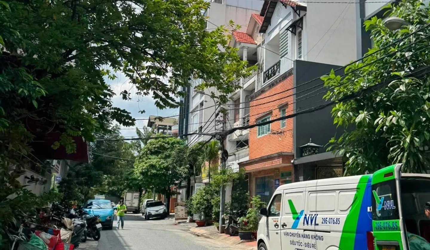 Nhà 4 tầng hiện đại ngay Tân Sơn Nhất, không gian sống lý tưởng... Bán nhà riêng tại Tân Sơn Nhất, Hồ Chí Minh 01