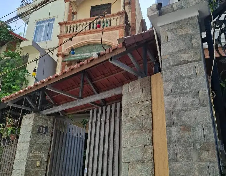 Nhà mặt ngõ rộng rãi, gần hồ với tiện nghi đầy đủ... Bán owner_side tại Long Biên, Hà Nội 01