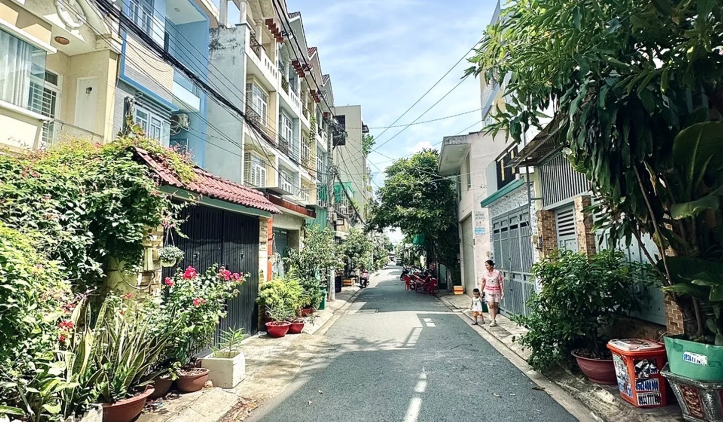 Nhà 104m² Tặng Nội Thất, Hẻm Rộng Liên Khu 4-5 - Chỉ 6.2 Tỷ... Bán nhà riêng tại Bình Tân, Hồ Chí Minh 01
