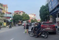 NHÀ GẦN MẶT ĐƯỜNG NGUYỄN TRÃI -LÔ GÓC - DÒNG TIỀN 5 TR/ THÁNG .giá nhỉnh 4 tỷ... Bán nhà riêng tại Võ Cường, Bắc Ninh 01