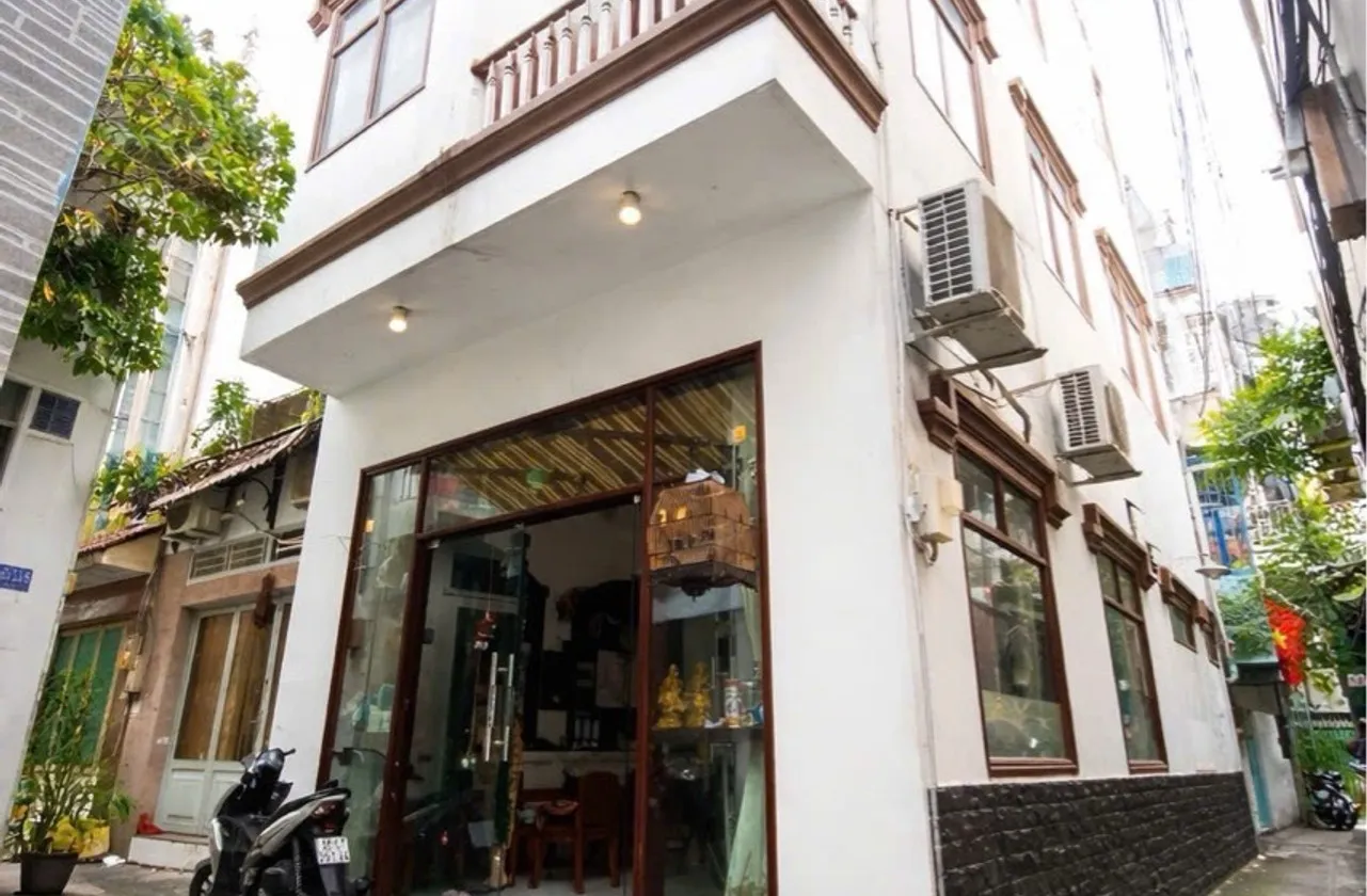 Cơ hội sở hữu nhà riêng 3 tầng, ô tô đỗ cửa tại Quận 7 với giá không thể tốt hơn... Bán nhà riêng tại Tân Thuận, Hồ Chí Minh 01