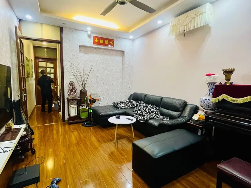 Nhà 5 tầng 36m2, ô tô đỗ cửa, Kim Ngưu giá hợp lý... Bán nhà riêng tại Vĩnh Tuy, Hà Nội 01