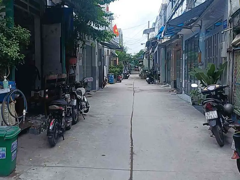 TỈNH LỘ 10, CHỢ BÀ HOM, HẺM XE TẢI DT 84M2 NGANG 5, CÓ DÒNG TIỀN 120TR, NHỈNH 4 TỶ... Bán nhà riêng tại Bình Tân, Hồ Chí Minh 01
