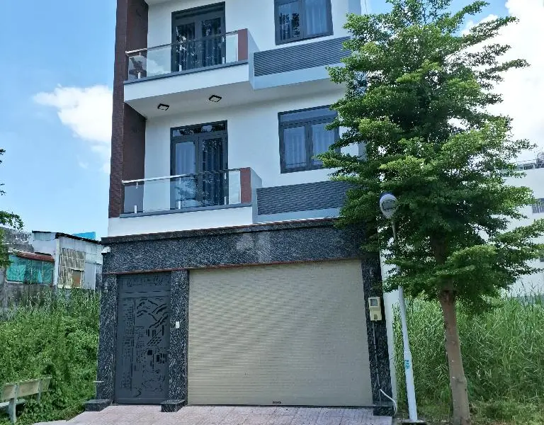 Nhà Huỳnh Tấn Phát Nhàngang 5,86m, dài 13.65m. Tổng 80m2, đường trước nhà 8m, Khu dân trí, đồng bộ.... Bán nhà riêng tại Nhà Bè, Hồ Chí Minh 01