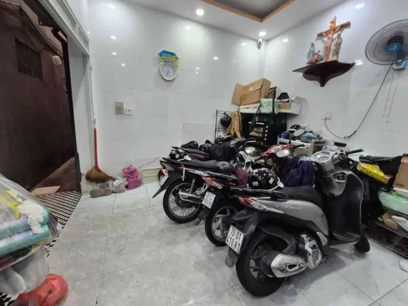 Nhà 3 Tầng Hơn 4 Tỷ Gần Chợ Nhiêu Lộc, Tiện Xe Hơi Đậu... Bán nhà riêng tại Nhiêu Lộc, Hồ Chí Minh 01