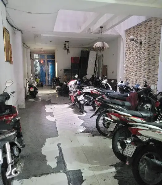 Nhà 6 tầng mặt tiền rộng, giá tốt tại Quận 5... Bán nhà mặt phố tại Chợ Lớn, Hồ Chí Minh 01