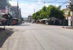 Hạ 400, bán nhà mặt phố gần Ngã Tư Biển, kinh doanh được luôn , giá 5.xx tỉ( x tự điền)... Bán nhà mặt phố tại Hiệp Hòa, Bắc Ninh 02