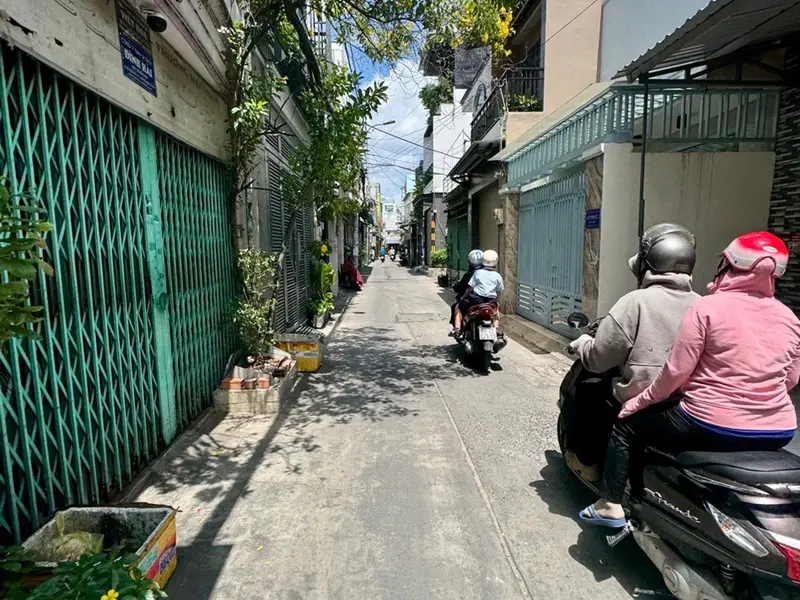 🏡 Siêu phẩm lô góc 2 mặt hẻm – 48m² – trệt lửng – HXH 5m thông – kinh doanh tốt... Bán nhà riêng tại Bình Hưng Hòa, Hồ Chí Minh 01