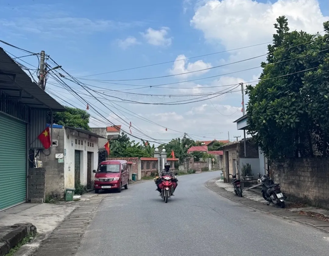 Nhà riêng ba tầng tân cổ điển tại phường Lê Ích Mộc với mặt đường rộng... Bán nhà riêng tại Lê Ích Mộc, Hải Phòng 01