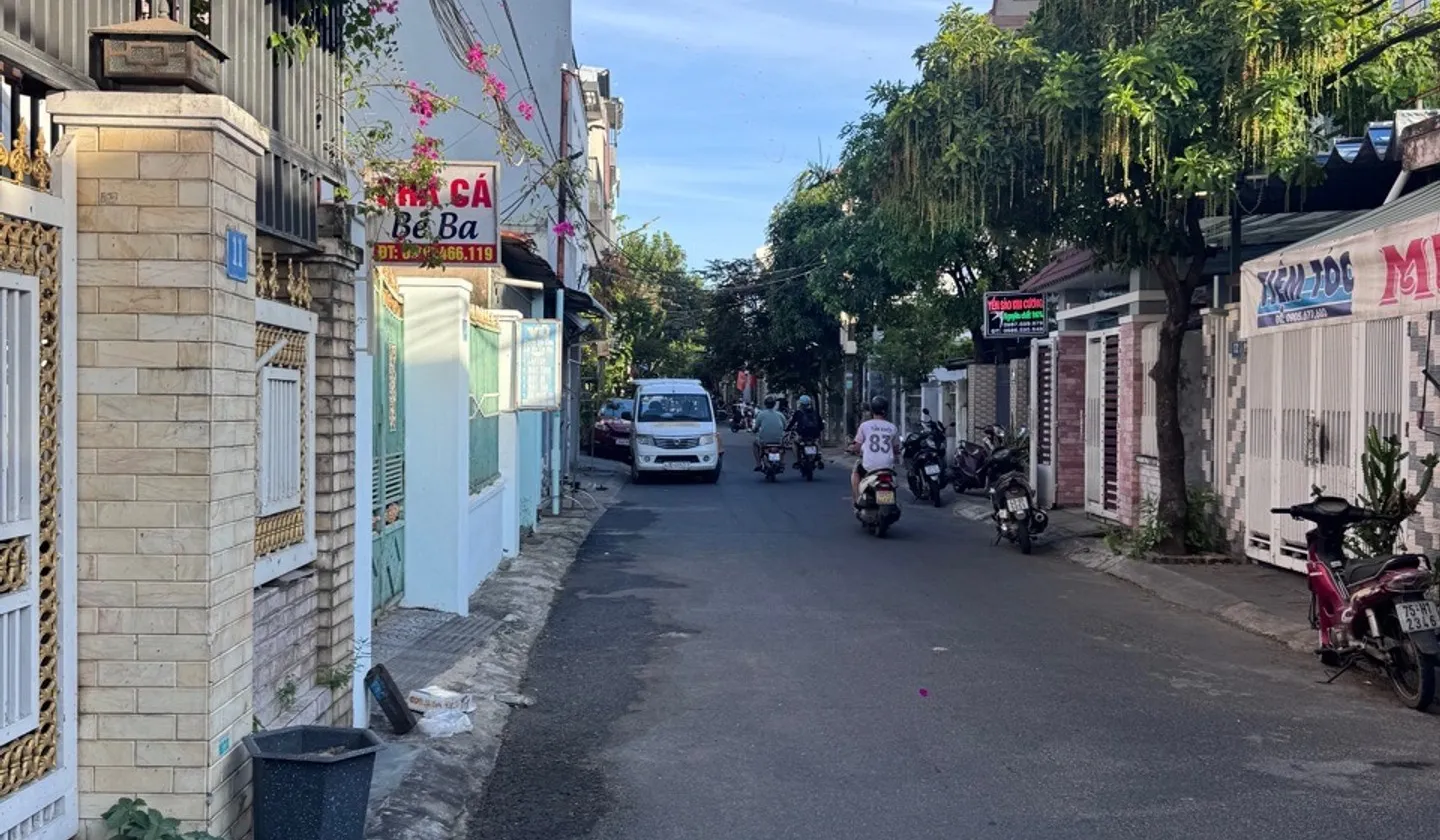 Bán đất 82m2 tại phường Sơn Trà, Đà Nẵng, hướng Đông Nam, pháp lý có sổ hồng... Bán đất tại Sơn Trà, Đà Nẵng 01
