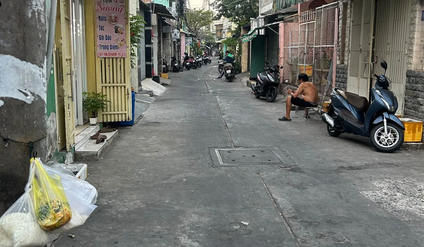 🏡 Nhà 4 tầng HXH 8m – Ông Ích Khiêm, Q.11
	•	Diện tích: 4 x 28m... Bán nhà riêng tại Hòa Bình, Hồ Chí Minh 01