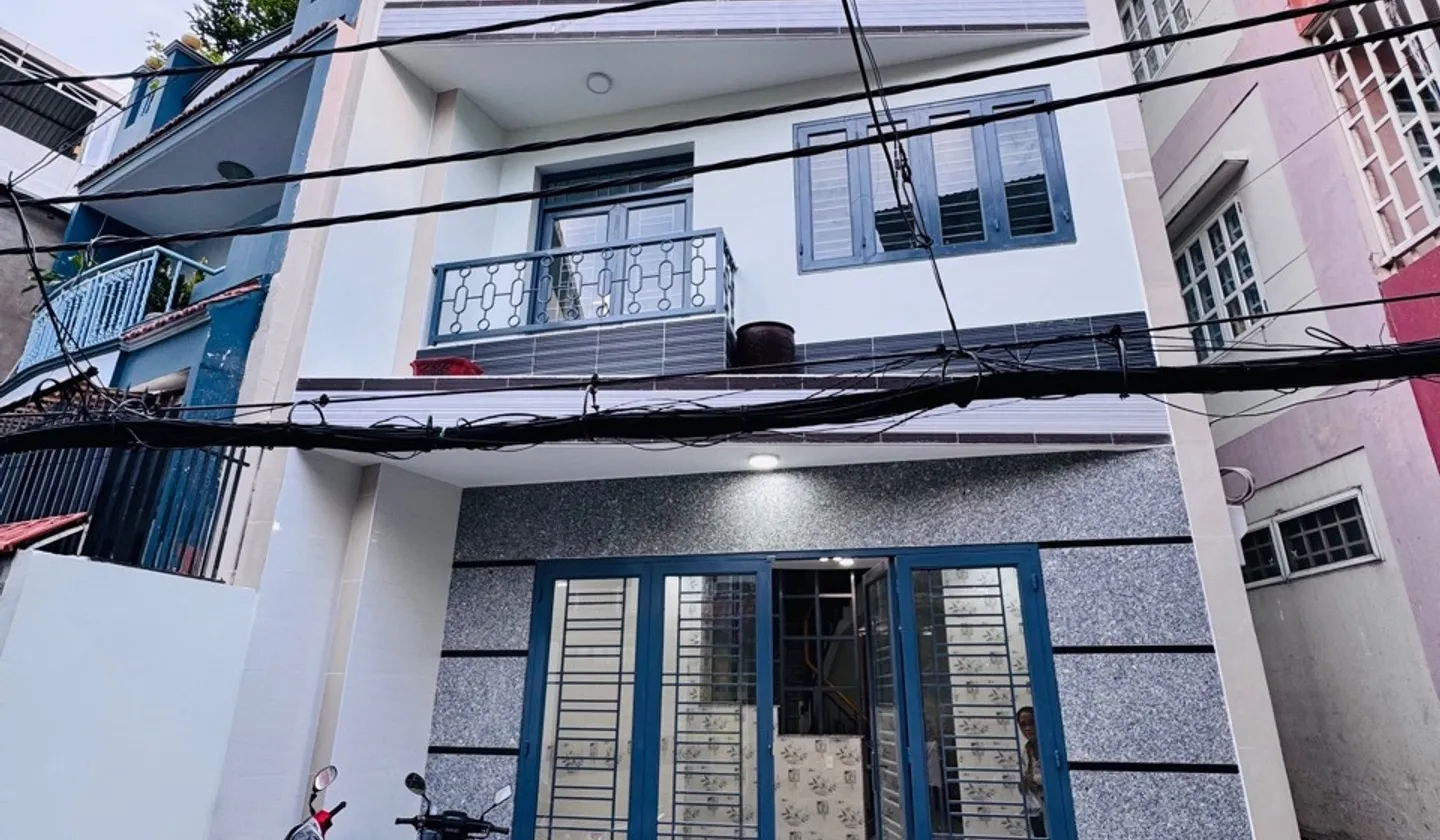 Nhà mới 4 tầng sân thượng, hẻm xe hơi ngay Nguyễn Kiệm... Bán nhà riêng tại Đức Nhuận, Hồ Chí Minh 01