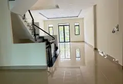 Nhà 3 tầng 6 phòng ngủ diện tích 170m2 tại Thạnh Xuân giá chỉ 9.5 tỷ... Bán nhà riêng tại Thới An, Hồ Chí Minh 09