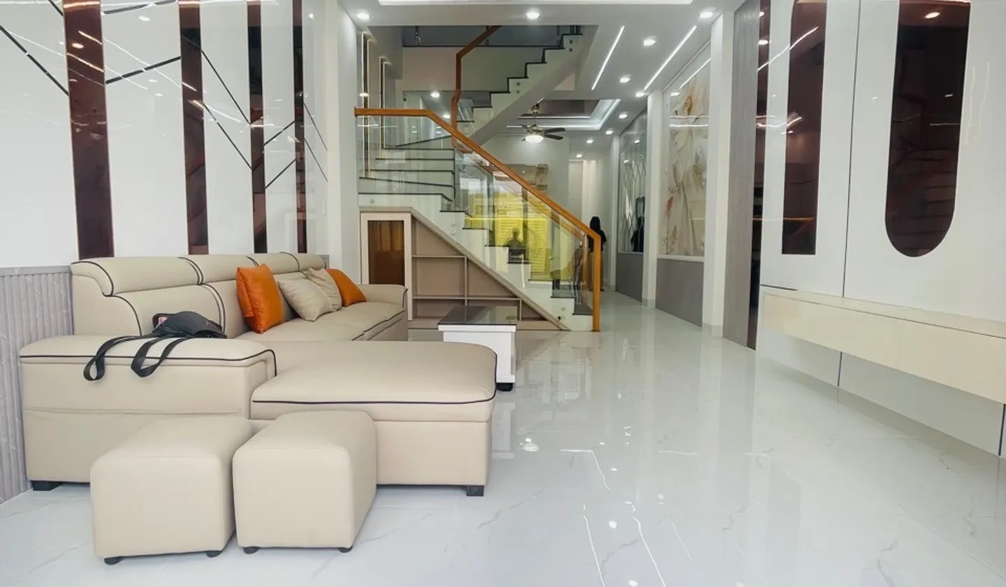 🏡 Nhà mới 3 tầng Đông Hoà, 100m², 4PN, 4WC, giá 6,85 tỷ. Vị trí trung tâm, pháp lý rõ.... Bán nhà riêng tại Đông Hòa, Hồ Chí Minh 01