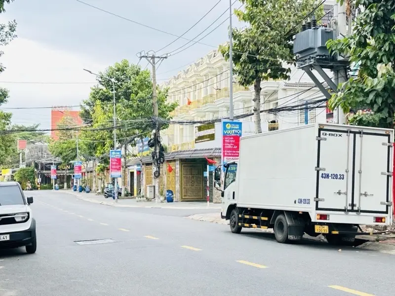 Bán nhà mặt phố phường Đông Hòa Dĩ An diện tích 176.5m2 kinh doanh sầm uất... Bán nhà mặt phố tại Đông Hòa, Hồ Chí Minh 01