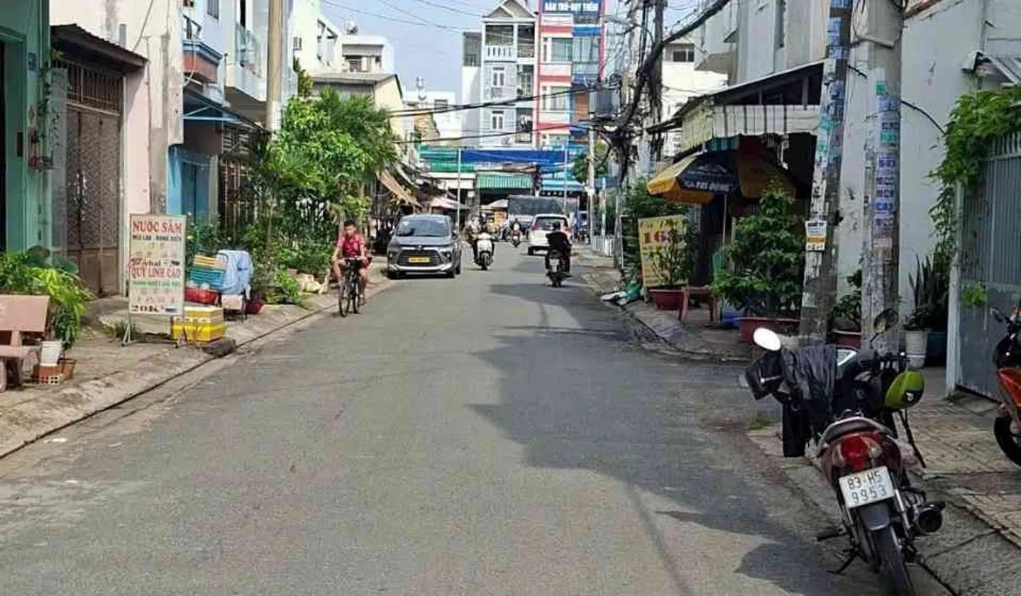 Nhà 2 Tầng Hẻm Xe Hơi Bình Tân 50m² Giá 3,9 Tỷ... Bán nhà riêng tại Bình Trị Đông, Hồ Chí Minh 01