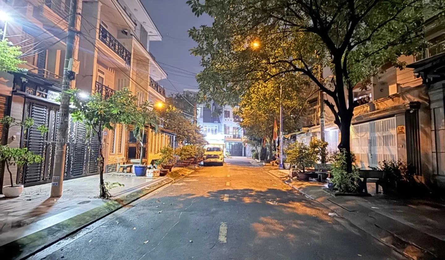 🔥 [GÓC SĂN HÀNG HIẾM] 100m2 -Ngang 5m- 4 Tầng - Đường 13m 3oto né nhau- Tặng Nội Thất Tiền Tỷ!... Bán nhà mặt phố tại Đông Hưng Thuận, Hồ Chí Minh 01