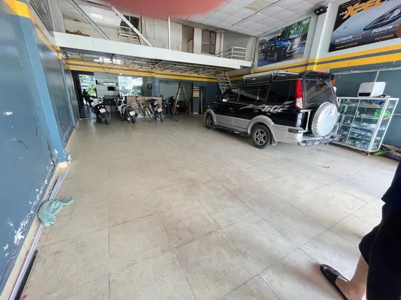 Nhà mặt phố Hùng Vương cùng 2 sổ, tiềm năng nở hậu diện tích trên 100m2... Bán nhà mặt phố tại Hồng Bàng, Hải Phòng 01