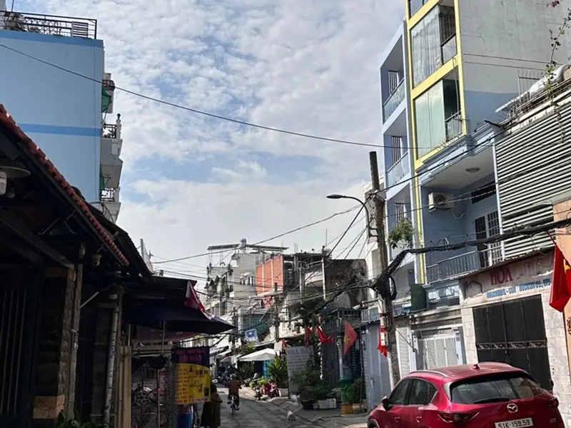 Nhà riêng Ngay Emart Phan Huy Ích, 4 tầng rộng 207m2, 17 phòng, ô tô đậu thoải mái... Bán nhà riêng tại An Hội Tây, Hồ Chí Minh 01