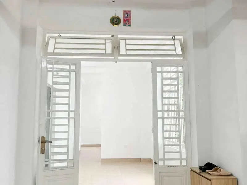 Nhà 2 tầng - Hẻm ô tô - 95m2 - Nhỉnh 11 tỷ - Nở hậu... Bán nhà riêng tại Xóm Chiếu, Hồ Chí Minh 01