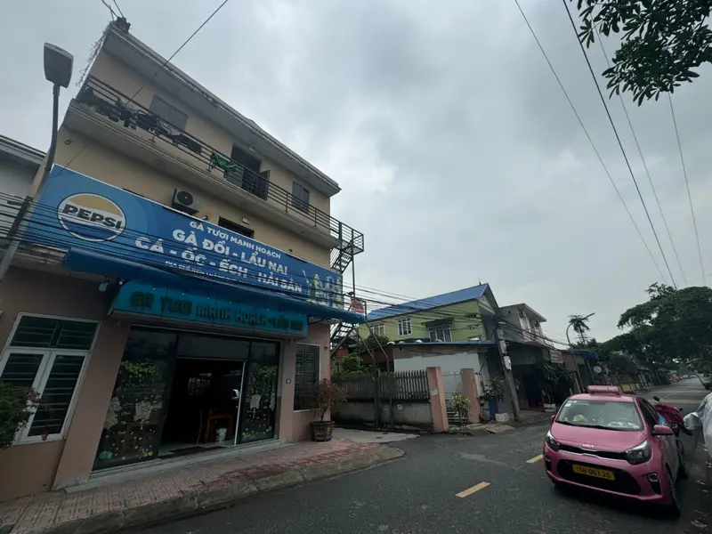 Nhà mặt phố kinh doanh sầm uất ngay cổng khu công nghiệp lớn, diện tích rộng 1111 m2... Bán nhà mặt phố tại An Phong, Hải Phòng 01