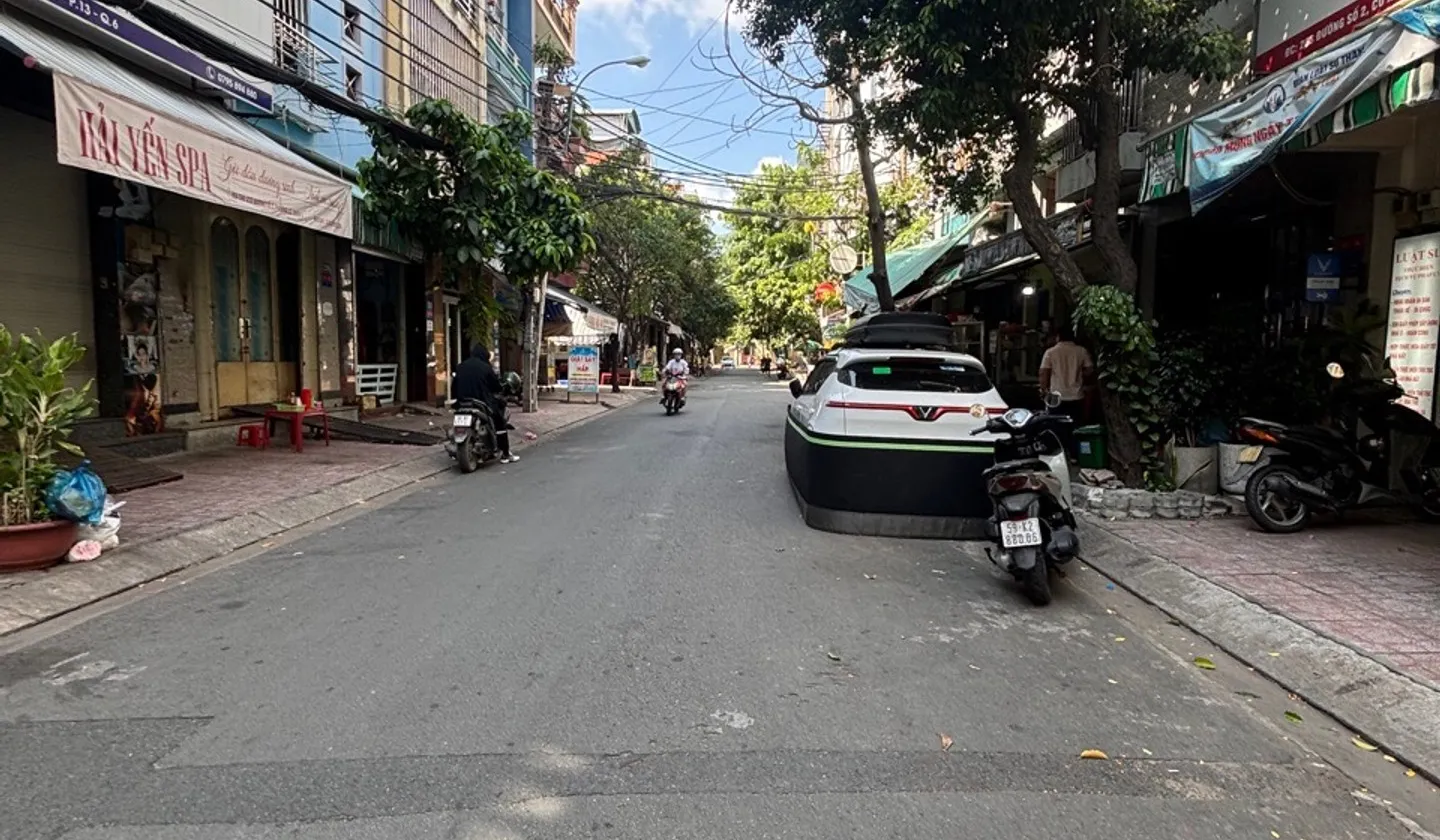 Bán nhà mặt phố rộng 90m2, 3 tầng, mặt tiền 9m tại Quận 6... Bán nhà mặt phố tại Phú Lâm, Hồ Chí Minh 01
