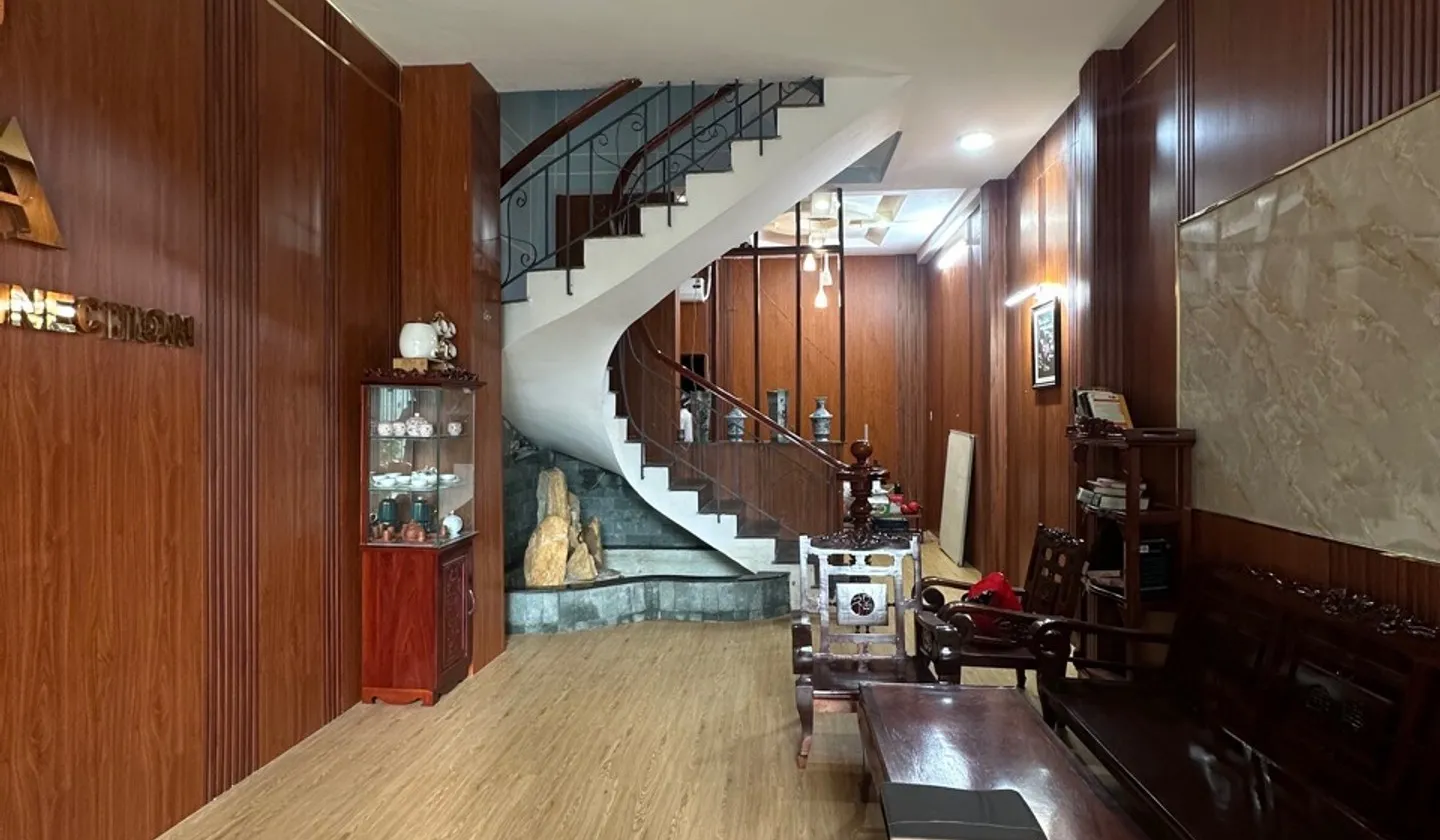Nhà nguyên căn 9 phòng, 2 mặt tiền, đầy đủ tiện nghi... Bán nhà riêng tại Tân Phú, Hồ Chí Minh 01