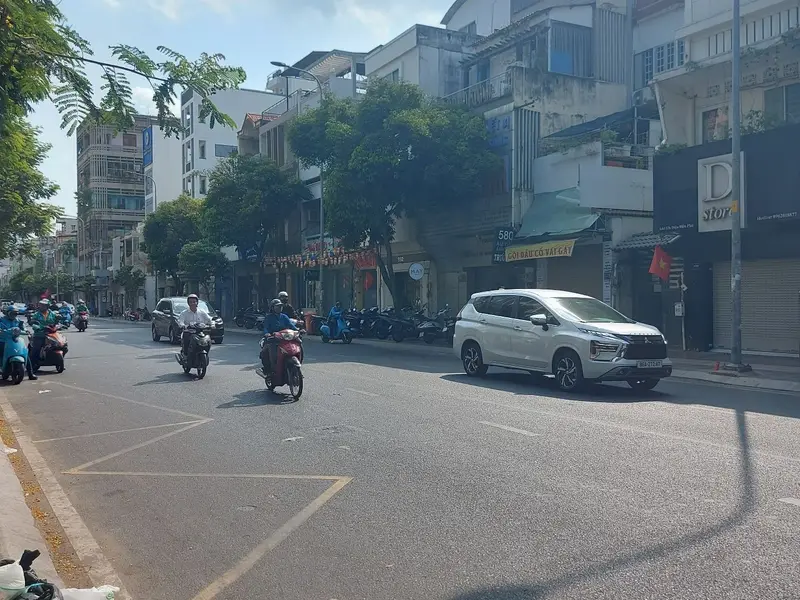 Nhà mặt phố hiếm có, vị trí vàng ngay trung tâm... Bán nhà mặt phố tại Bàn Cờ, Hồ Chí Minh 01