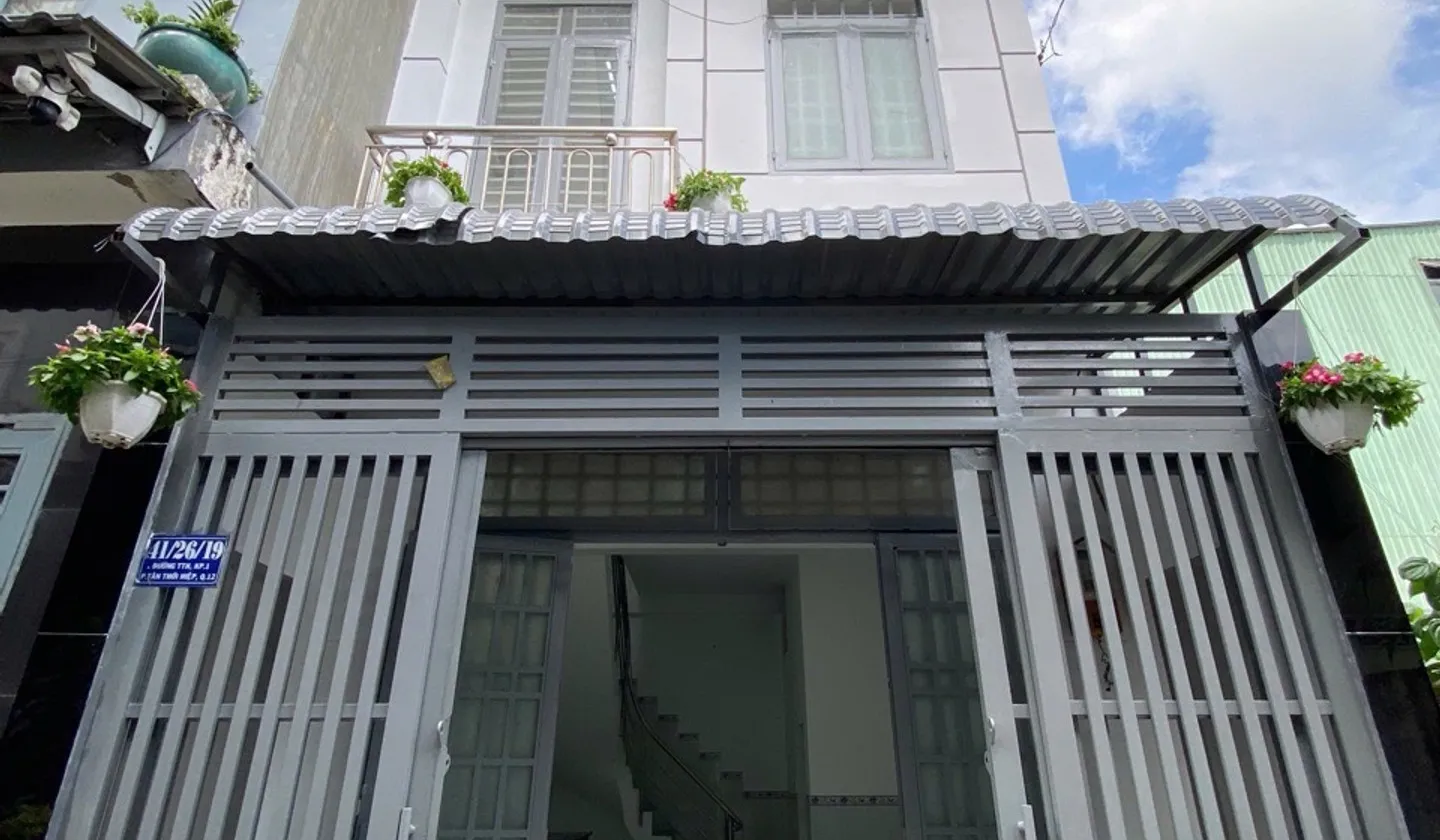 Bán nhà riêng 2 tầng tại phường Tân Thới Hiệp, giá giảm 3,18 tỷ... Bán nhà riêng tại Tân Thới Hiệp, Hồ Chí Minh 01