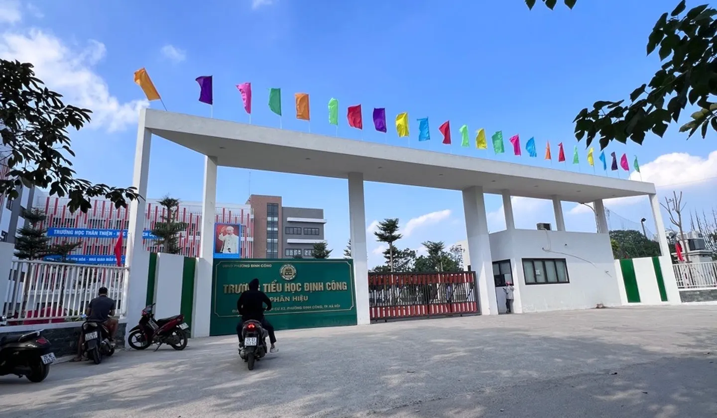 Bán căn hộ 2 phòng ngủ tại Phường Hoàng Mai, Hà Nội, giá 5,1 tỷ... Bán căn hộ chung cư tại Hoàng Mai, Hà Nội 01