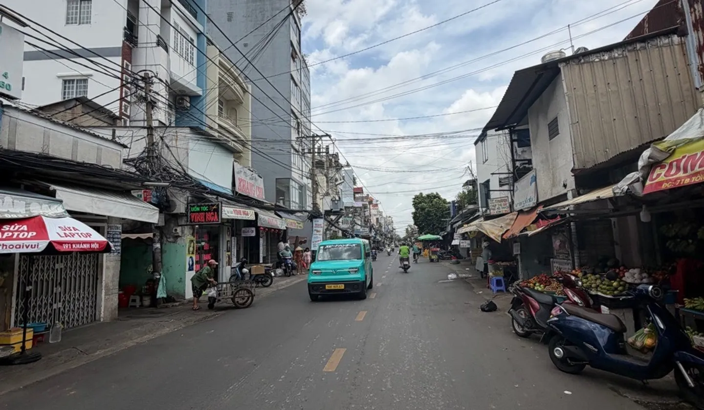 Ngay cầu Nguyễn Khoái - 2 Tầng - 80m2 - Dòng tiền 240tr/năm - Nhỉnh 8 tỷ - SHR... Bán nhà riêng tại Vĩnh Hội, Hồ Chí Minh 01