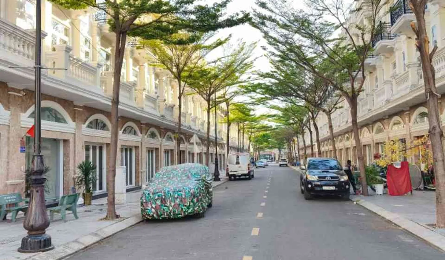 Nhà 4 Tầng Mặt Tiền Kinh Doanh Sầm Uất Tại Dĩ An... Bán nhà mặt phố tại Dĩ An, Hồ Chí Minh 01