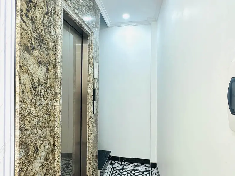 Chủ giảm 2 tỷ, nhà 7 tầng thang máy Kim Giang, ô tô tránh, mặt ngõ thông kd, full nội thất.... Bán nhà riêng tại Định Công, Hà Nội 01