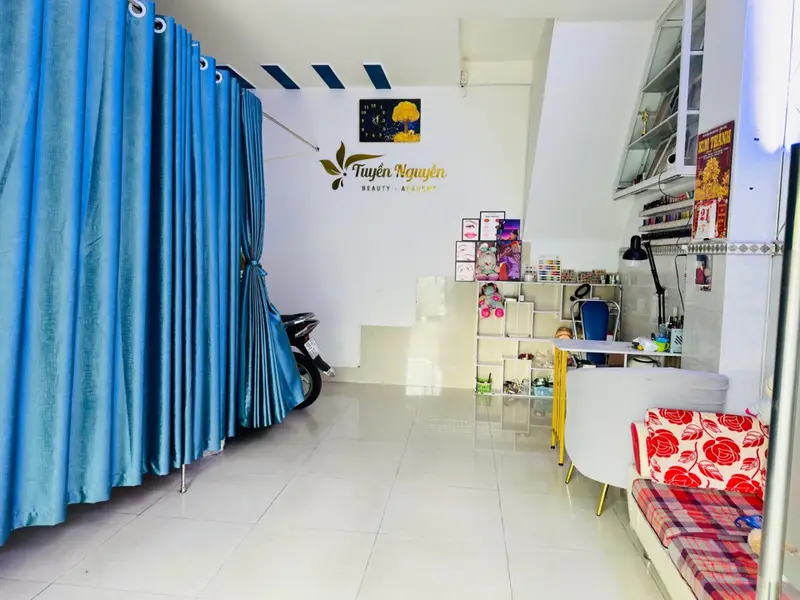 BÁN NHÀ- HẺM Ô TÔ TRÁNH - VỊ TRÍ ĐẸP - SÁT MẶT TIỀN PHAN VĂN HỚN - 82m² - NGANG BỀ THẾ 7M... Bán nhà riêng tại Đông Hưng Thuận, Hồ Chí Minh 01