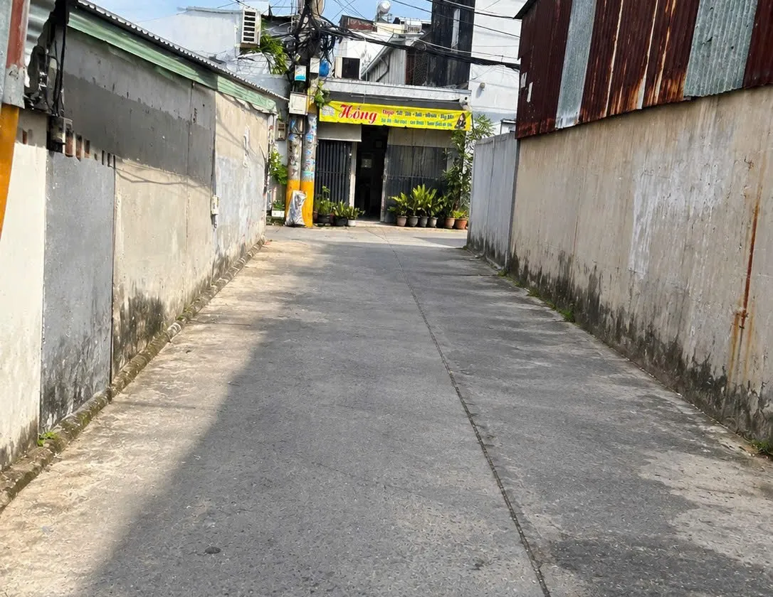 Bán đất tặng nhà cấp 4 đường Trương Thị Hoa Q12 gần ST Metro 68M2 Giá chỉ 3.68 Tỷ... Bán nhà riêng tại Tân Thới Hiệp, Hồ Chí Minh 01