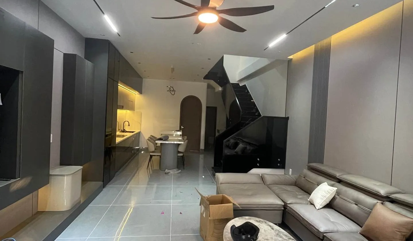 Nhà mặt phố 3 tầng đối diện công viên Hoà Xuân siêu vip... Bán nhà mặt phố tại Hòa Xuân, Đà Nẵng 01