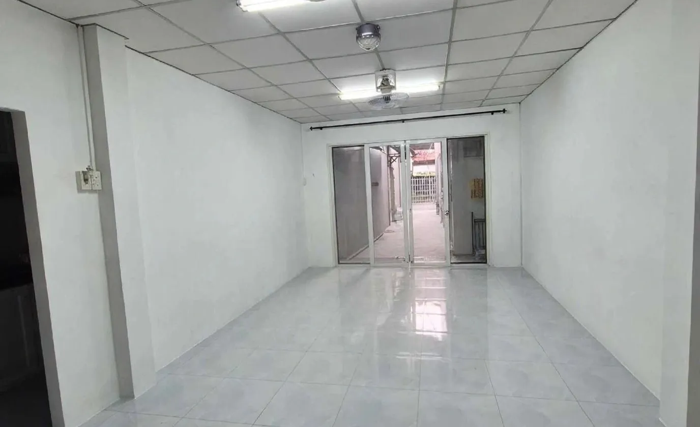 Khánh Hội - Hẻm ô tô - 55m2 - ngang 5 - SHR - Sổ vuông vức - Chỉ 6 tỷ nhỉnh... Bán nhà riêng tại Vĩnh Hội, Hồ Chí Minh 01