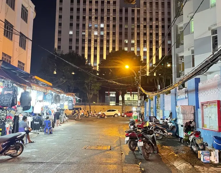 Biệt Thự Mặt Phố Đắc Địa Trung Tâm Quận 1... Bán nhà mặt phố tại Cầu Ông Lãnh, Hồ Chí Minh 01