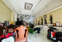 NHÀ ĐẸP 4 TẦNG- ĐƯỜNG RỘNG 12m TAM BÌNH- TĐ-Dt: 63m²( 4,4m x12,8m)- CHỈ : 6.98 tỷ
- SỔ HOÀN CÔNG -... Bán nhà riêng tại Tam Bình, Hồ Chí Minh 02