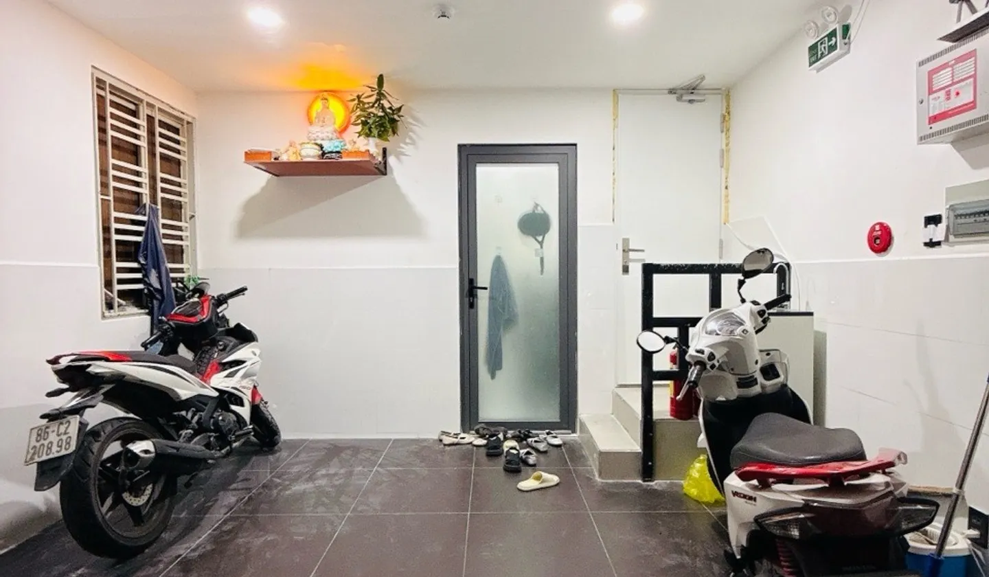 Bán nhà gần mặt tiền Lê Văn Sỹ, Quận 3, 5 tầng BTCT, 4 Phòng, 4WC, sổ vuông vức, 31m2 nhỉnh 5 tỷ... Bán nhà riêng tại Nhiêu Lộc, Hồ Chí Minh 01