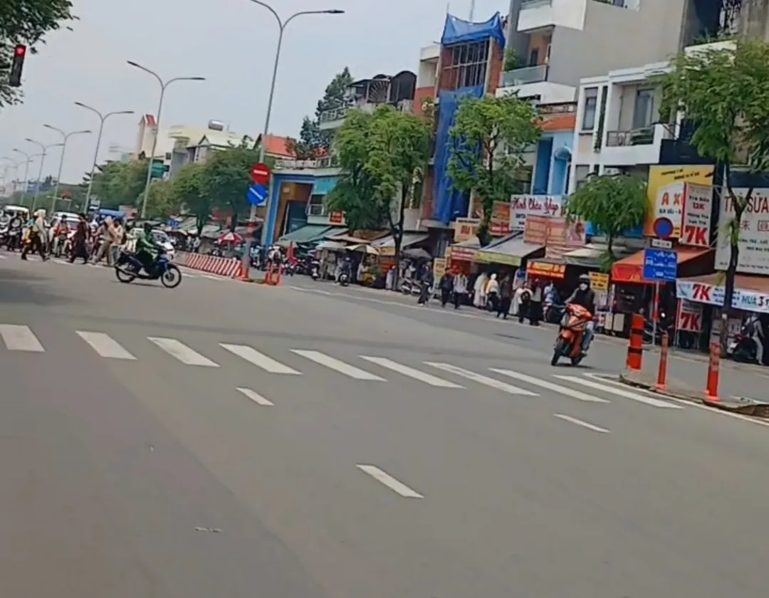 CHDV 10 PHÒNG THU NHẬP 30 TR/TH - NGAY CỔNG ĐH CÔNG THƯƠNG - CHỈ 1 CĂN RA MẶT TIỀN LÊ TRỌNG TẤN... Bán nhà mặt phố tại Tây Thạnh, Hồ Chí Minh 01