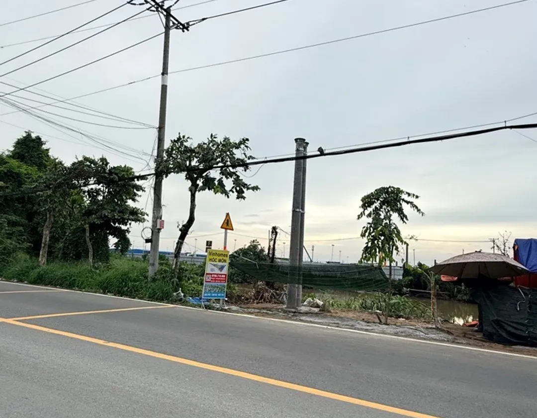 ĐẤT LỚN – CẠNH VINHOMES HÓC MÔN – VIEW SÔNG MÁT MẺ... Bán đất tại Xuân Thới Sơn, Hồ Chí Minh 01