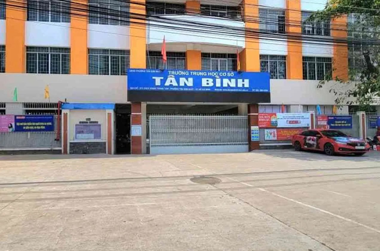 BÁN NHÀ MTKD LẠC LONG QUÂN - BẢY HIỀN - 84M² - NHÀ RỘNG THOÁNG - HẺM SẠCH - HÀNG XÓM VĂN MINH... Bán nhà mặt phố tại Bảy Hiền, Hồ Chí Minh 01