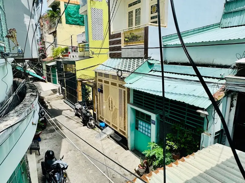 BÁN NHÀ 2 TẦNG - HẺM ĐẸP 4M RỘNG THOÁNG - KHU DÂN TRÍ CAO - HIỆN HỮU - 4,15 TỶ TL... Bán nhà riêng tại Chánh Hưng, Hồ Chí Minh 01