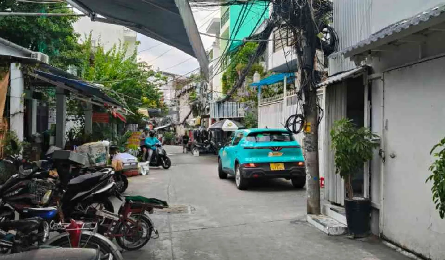 Bán nhà riêng 2 tầng mặt tiền 4,2m tại Dương Bá Trạc, Quận 8, ô tô vào nhà... Bán nhà riêng tại Chánh Hưng, Hồ Chí Minh 01