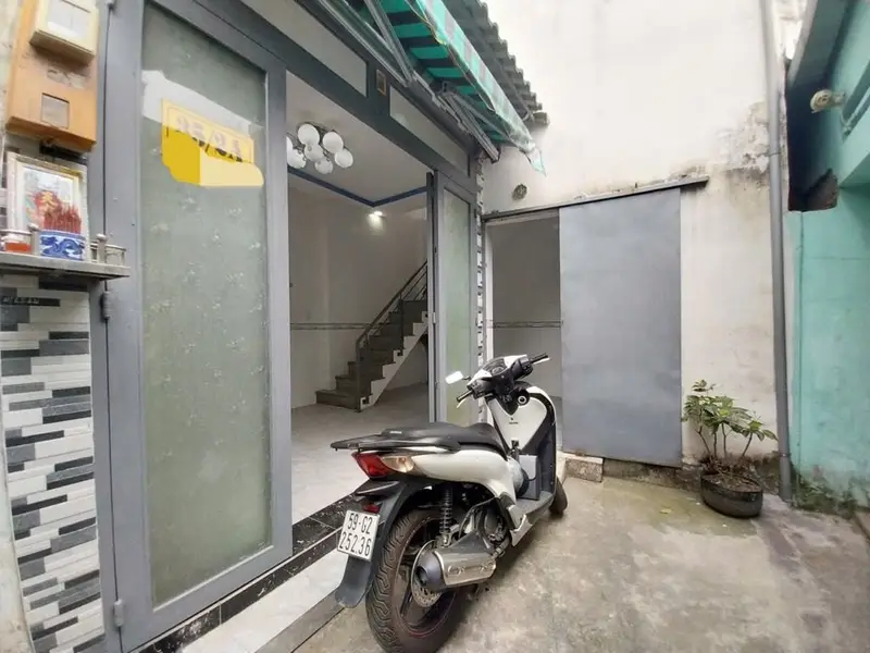Cơ hội hiếm có sở hữu nhà 2 tầng giá tốt sát mặt tiền quốc lộ 1A Q12... Bán nhà riêng tại Bà Điểm, Hồ Chí Minh 01