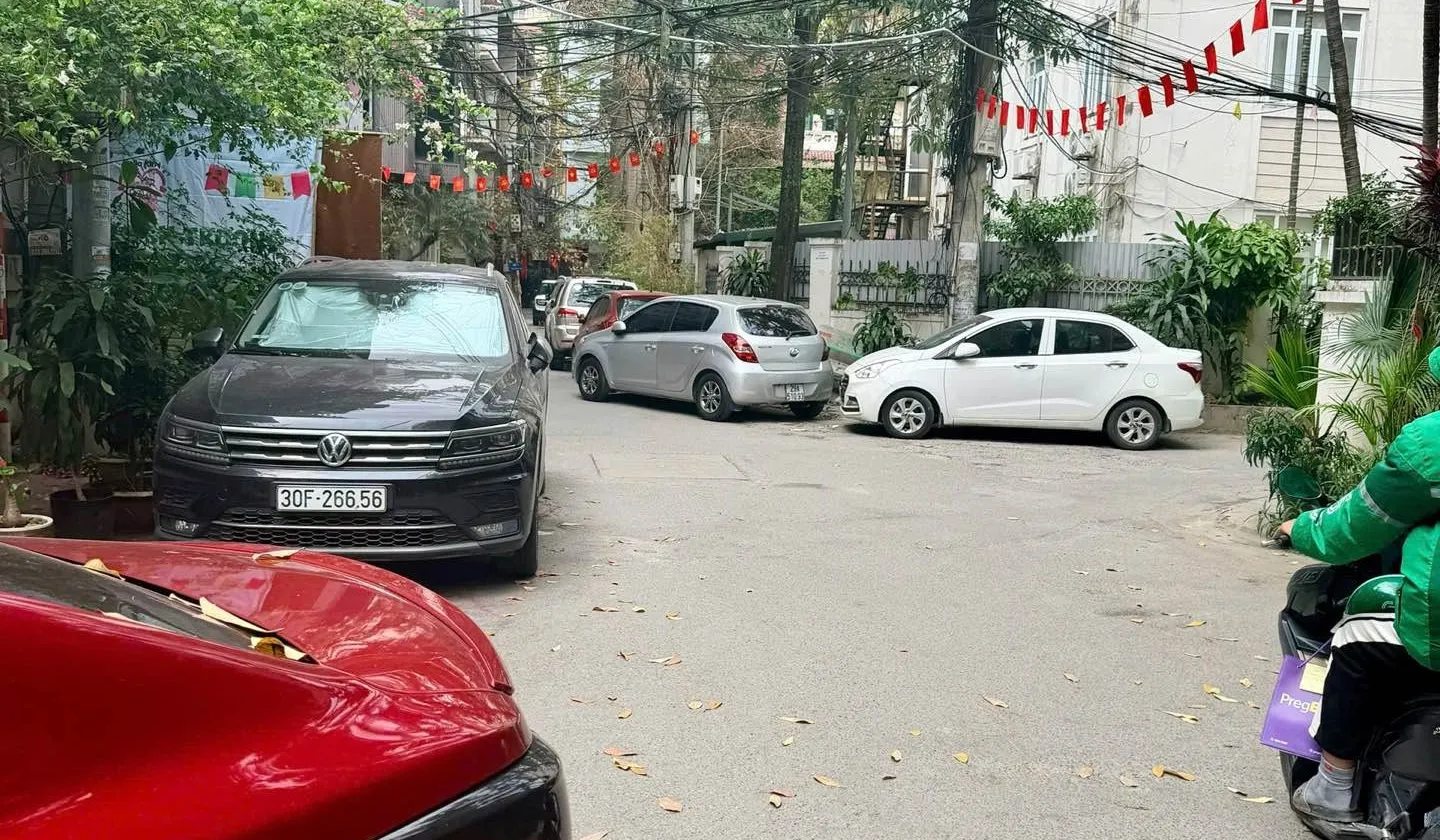 Nhà phân lô ô tô tránh gần Hồ Tây, 5 tầng, 4 ngủ, sân vườn rộng... Bán nhà riêng tại Tây Hồ, Hà Nội 01