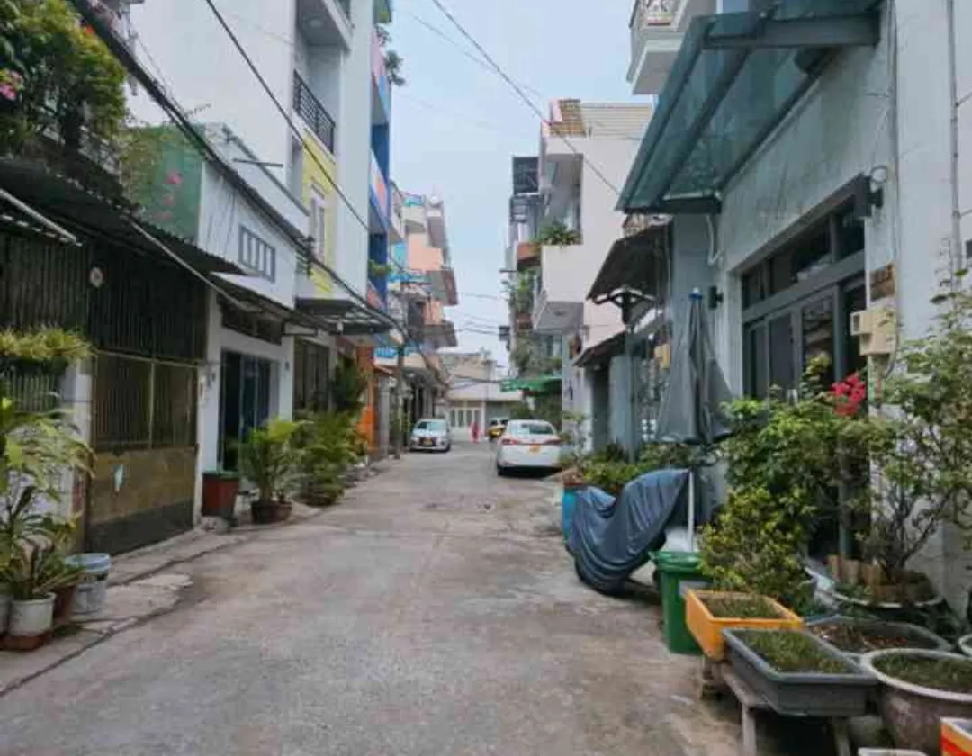 Nhà riêng 4 tầng, 4 phòng ngủ tại Bình Hưng Hòa, Quận Bình Tân với giá hấp dẫn... Bán nhà riêng tại Bình Tân, Hồ Chí Minh 01
