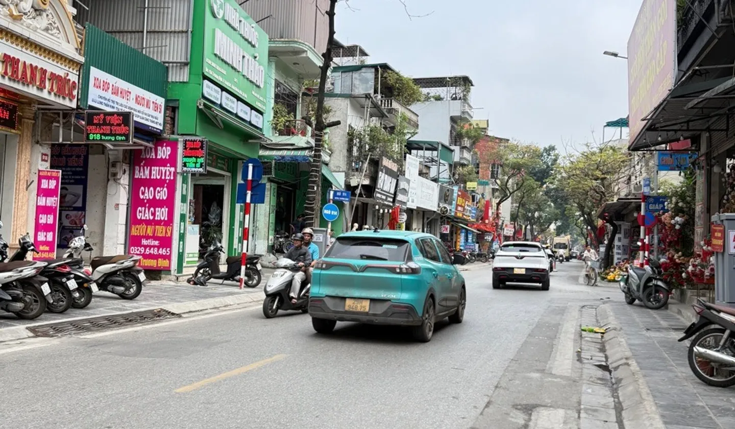 Bán nhà mặt phố Trương Định, 62m², 5 tầng, 6 phòng ngủ, thuận tiện kinh doanh... Bán nhà mặt phố tại Hoàng Mai, Hà Nội 01