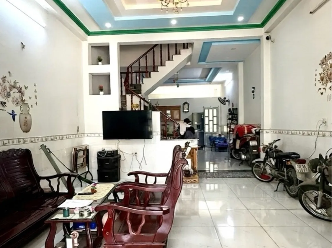 Nhà 3 tầng xinh xắn gần bờ kè Tham Lương, hẻm xe hơi 6m... Bán nhà riêng tại Bình Tân, Hồ Chí Minh 01